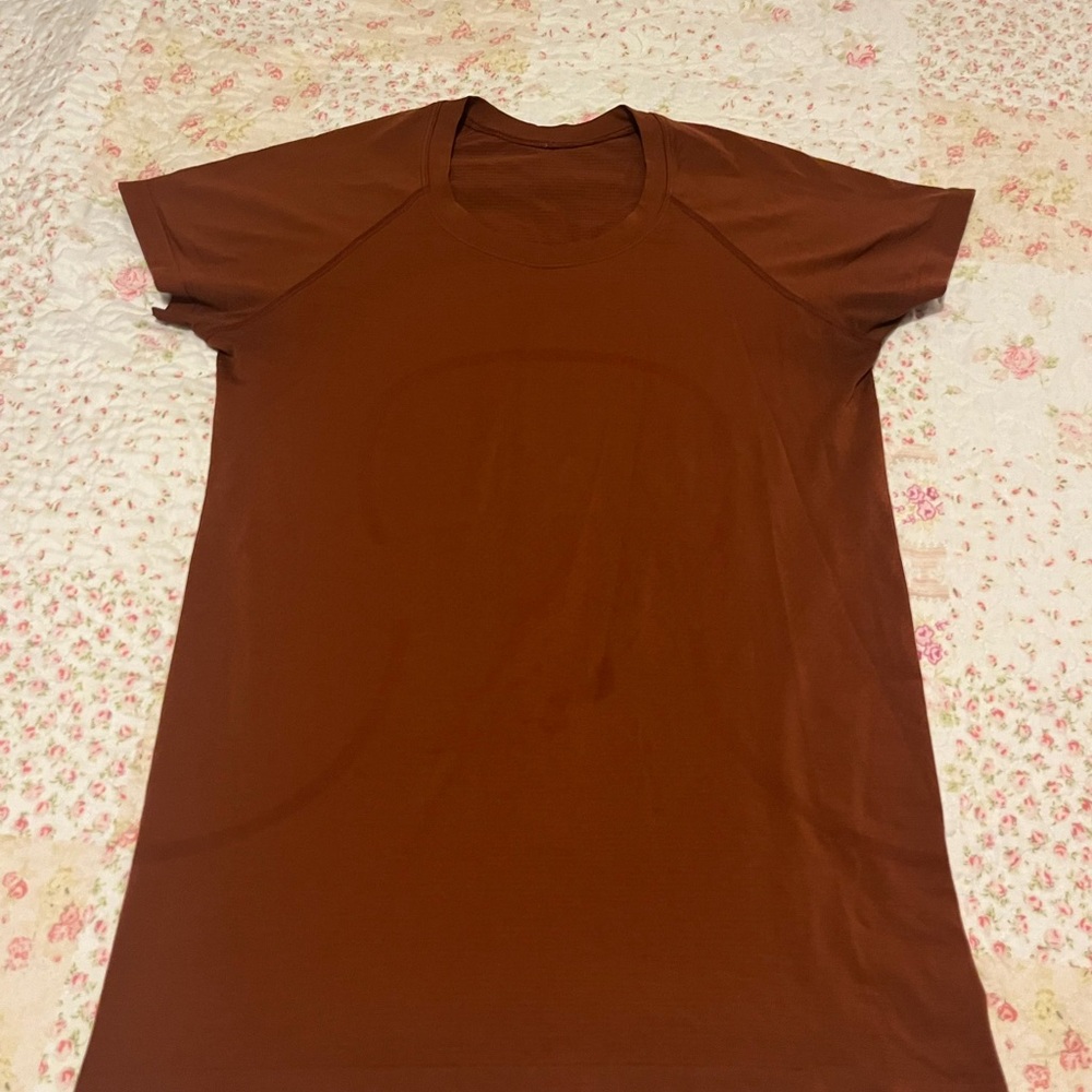 Lululemon T shirt